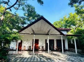 Neem Holiday Bungalow yala