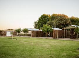 Die Skuur Campsite & Chalets，位于马林塔尔的酒店