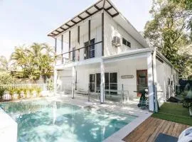 Breezy Beach House - Private Pool