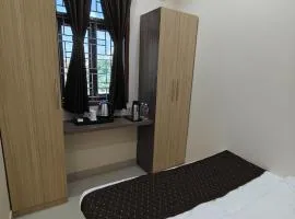 Glow Inn Luxury Homestay