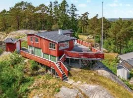 Beautiful Home In Skjeberg With Kitchen