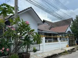 City Center Thai Villa 3 Bed room 2 Bath