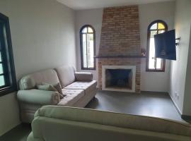 Casa Família Oliveira，位于Jardim São Nicolau的酒店