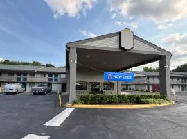 Motel 6 Charlotte, NC Northlake