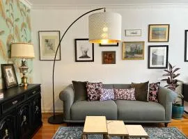 Stunning Flat Burnside Location