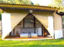 Glamping Cinque Terre，位于Isola的豪华帐篷