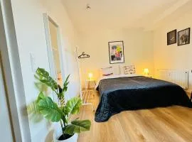 aday - Cozy and Modern Studio Apartment