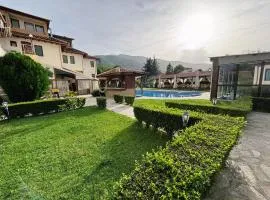 Вила Флора Паталеница