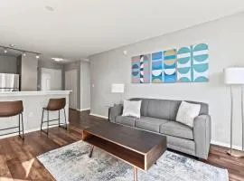 Modern Apt Near Downtown