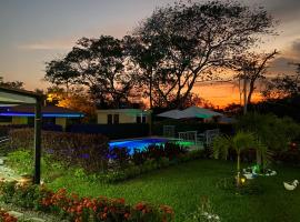 Villa Herrera - Casa Campestre，位于Arrayanal的酒店