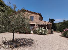 10 mn Buis les Baronnies，位于Plaisians的酒店