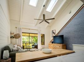 Newly Remodeled Luxury Condo — Sleeps 7，位于基黑的酒店