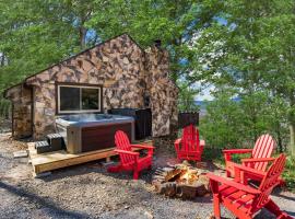 Amazing Views, Hot Tub, Fire Pit, Deck & Fireplace，位于Inwood的酒店