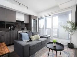 Condo with 2 bedrooms in Great Downtown location