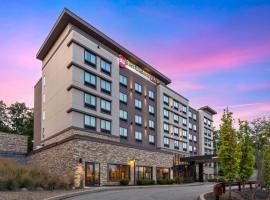 Best Western Plus Cranberry-Pittsburgh North，位于蔓越莓乡的酒店