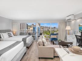 15Fl Waikiki studio with lanai, pool & near Waikiki beach，位于檀香山的酒店