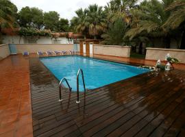 艾尔伊登酒店，位于厄尔埃基多的带泳池的酒店