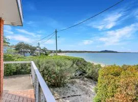 Jimmys Beach Waterfront