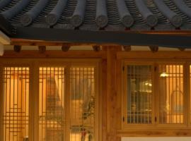 Dongparang hanok stay，位于庆州的酒店