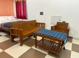 Danshika Temple Residency，位于Aduturai的酒店