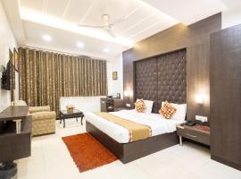 Hotel Red Castle - Karol Bagh - Where luxury meets comfort，位于新德里Karol bagh的酒店