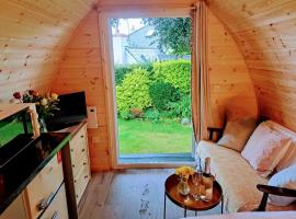 Beautiful and Cosy Garden Pod Saintives，位于卡比斯贝的酒店
