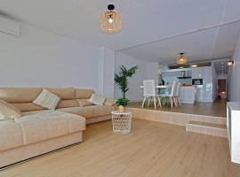 Magnífico apartamento a primera línea de playa，位于阿尔库迪亚的酒店