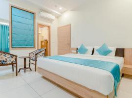 Hotel Vrindavan Tulip Best Rated area in Vrindavan- Free 5g Wifi, Inhouse Parking，位于范兰德凡的酒店