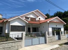 As Casinhas Dona Isabel，位于阿尔库什迪瓦尔德维什的酒店