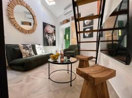 Tiny Home Historic Quarter by Promenade Pier，位于波尔蒂芒的酒店