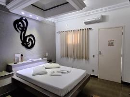 Motel Marajas Mococa - Apartamento 01，位于莫科卡的酒店