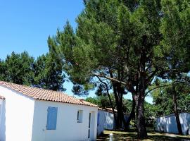 Charmante petite maison pour 4 personnes CDC FR90C10G，位于多吕多勒龙的酒店
