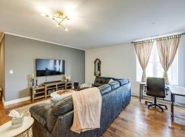 Downtown Louisville Condo- King Bed, Near Sites，位于路易斯威尔的分契式公寓
