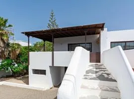 4BR Yaiza Relax House - Terrace & Mountain
