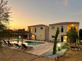 Le Clos de L'Oliveraie - Appartements de charme avec piscine proche d'Uzès，位于Sagriès的酒店