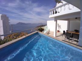 Manzanillo Private Plunge Pool Ocean Views，位于曼萨尼约的海滩酒店