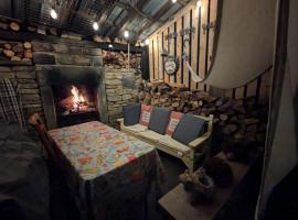 Cozy Cottage Retreat less than a mile from Haworth，位于基斯利的酒店