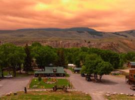 Chinook Winds Lodge，位于杜波依斯的酒店