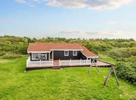 Three-Bedroom Holiday home in Ringkøbing 11，位于森讷维的酒店