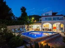 Seaside family friendly house with a swimming pool Grscica, Korcula - 23487