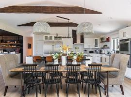 Sunnyside Sanctuary home，位于Lake Stevens的酒店