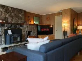 Mary Lake Sunset Lodge