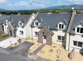 Beautiful home on Ring of Kerry，位于瓦特维尔的酒店