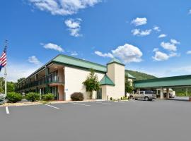 Magnuson Hotel Covington，位于Mallow的酒店