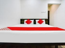 Hotel Oagship Hotel White Villa，位于Dhantoli的酒店