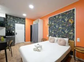 Modern secure studio- perfect for 2- Catacombs
