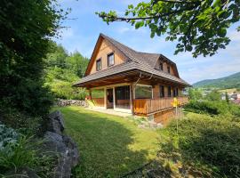 Drevenica Milena，位于特尔乔夫的木屋