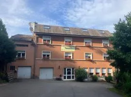 迪仁达尔酒店