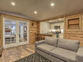 Rustic Anchorage Hideaway Walk to Coastal Trail!