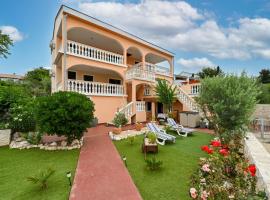 Villa Schubert，位于诺瓦利娅的酒店